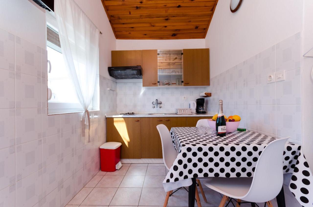 Apartments Anica F لوبار المظهر الخارجي الصورة