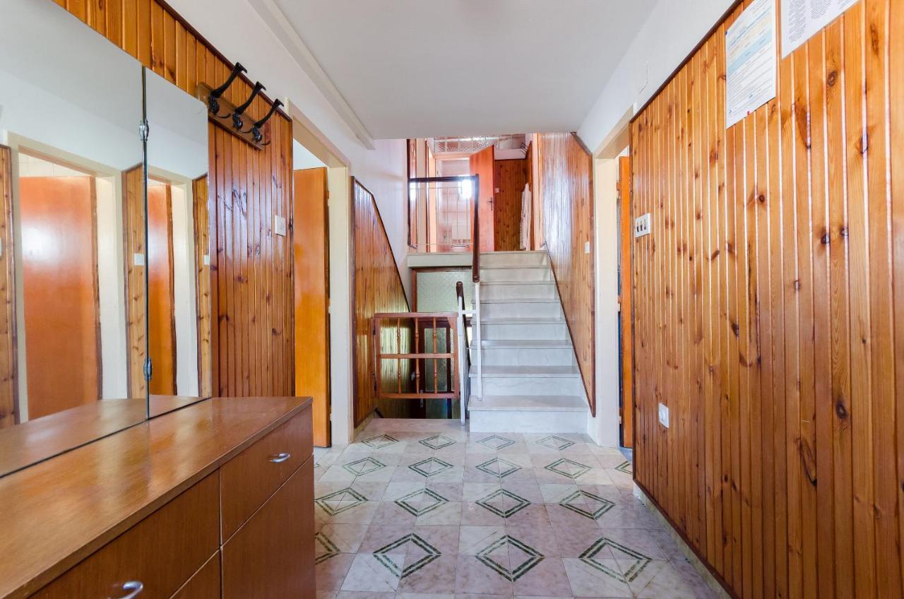 Apartments Anica F لوبار المظهر الخارجي الصورة