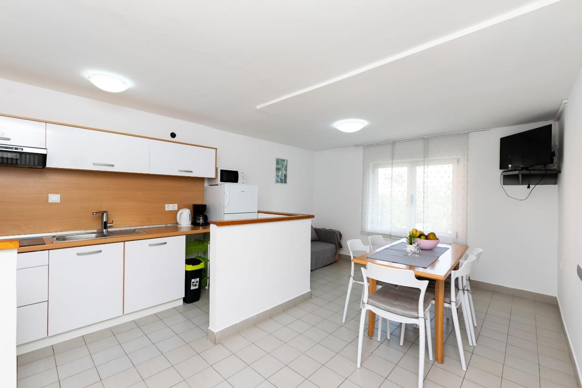 Apartments Anica F لوبار المظهر الخارجي الصورة